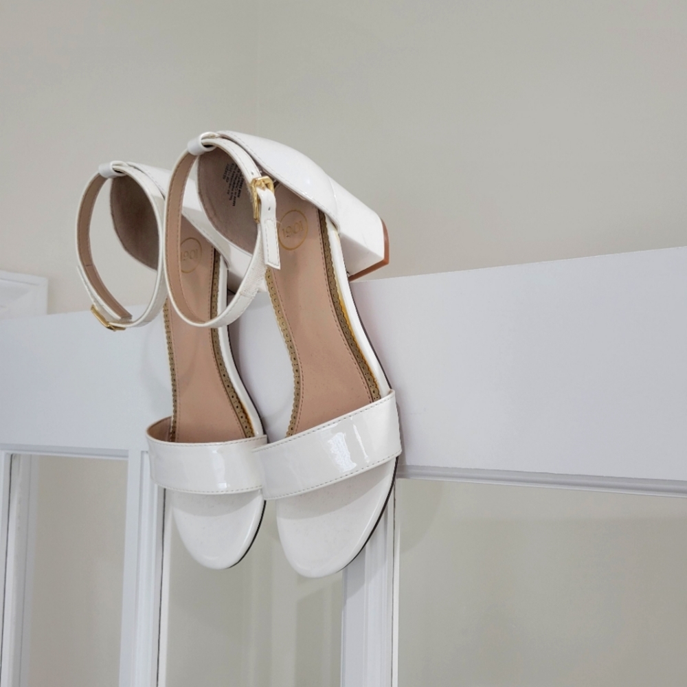 1901 Kids White Dress Shoes